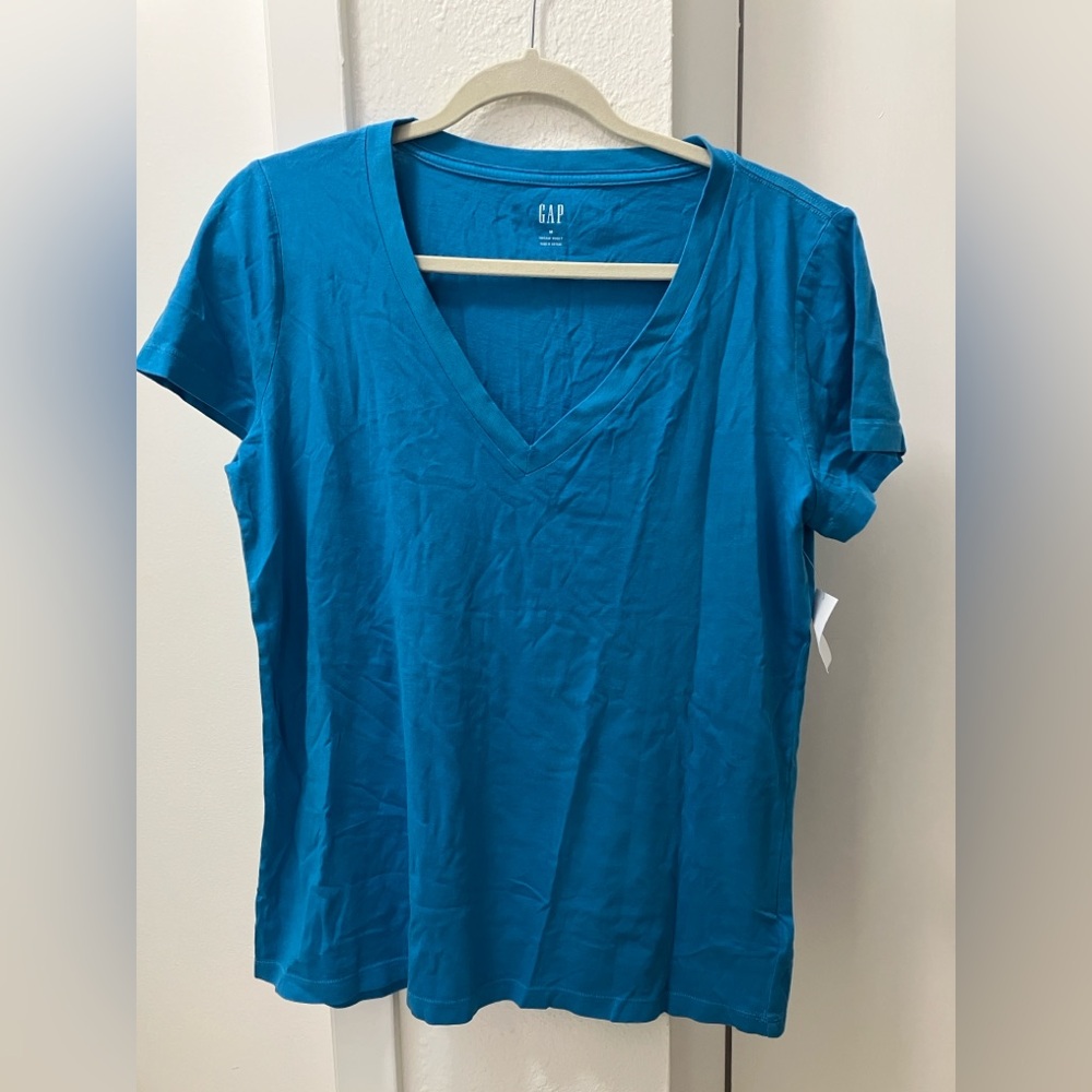 GAP Women's Blue V-Neck Tshirt